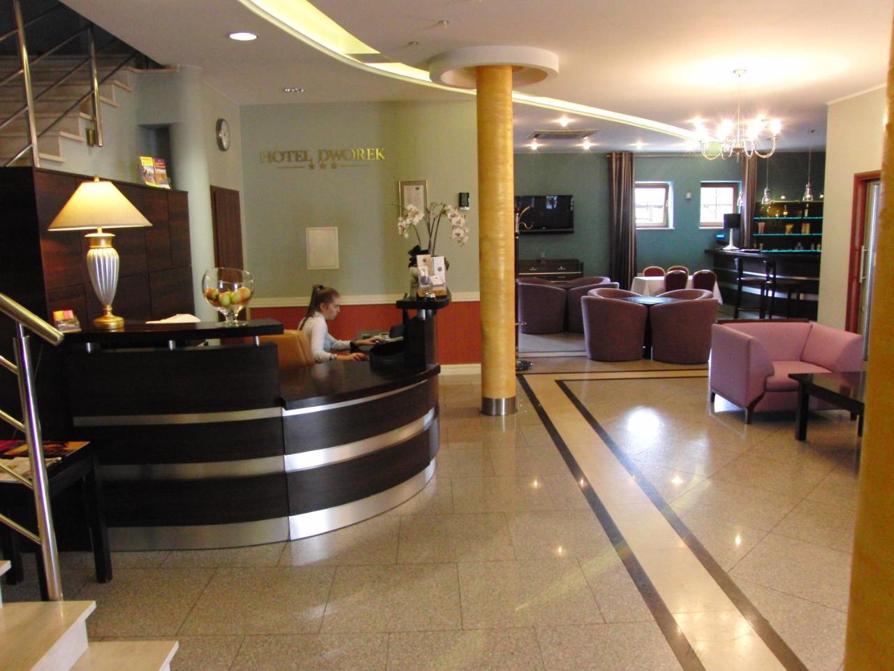 Hotel Dworek*** Скернєвіце Екстер'єр фото